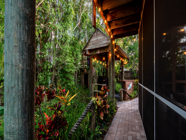 North Anna Maria Villa Exceptional Large Private Poolside Entertaining